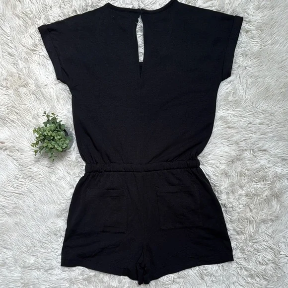 🎉HP🎉 Lou & Grey Scoop Neck Romper 💗 Black - Picture 4 of 15